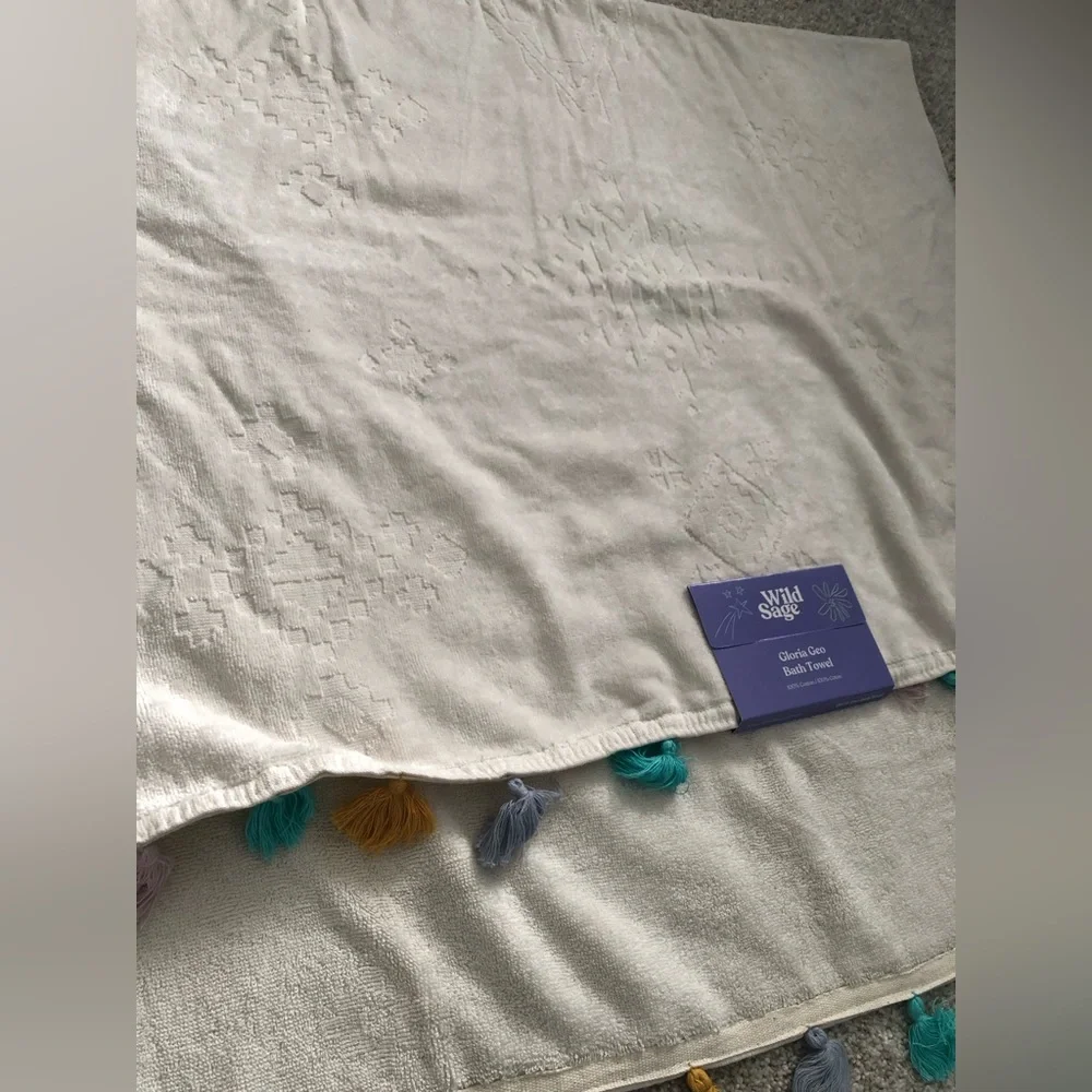 New Wild Sage bath towel, 30”x54”, 100% cotton